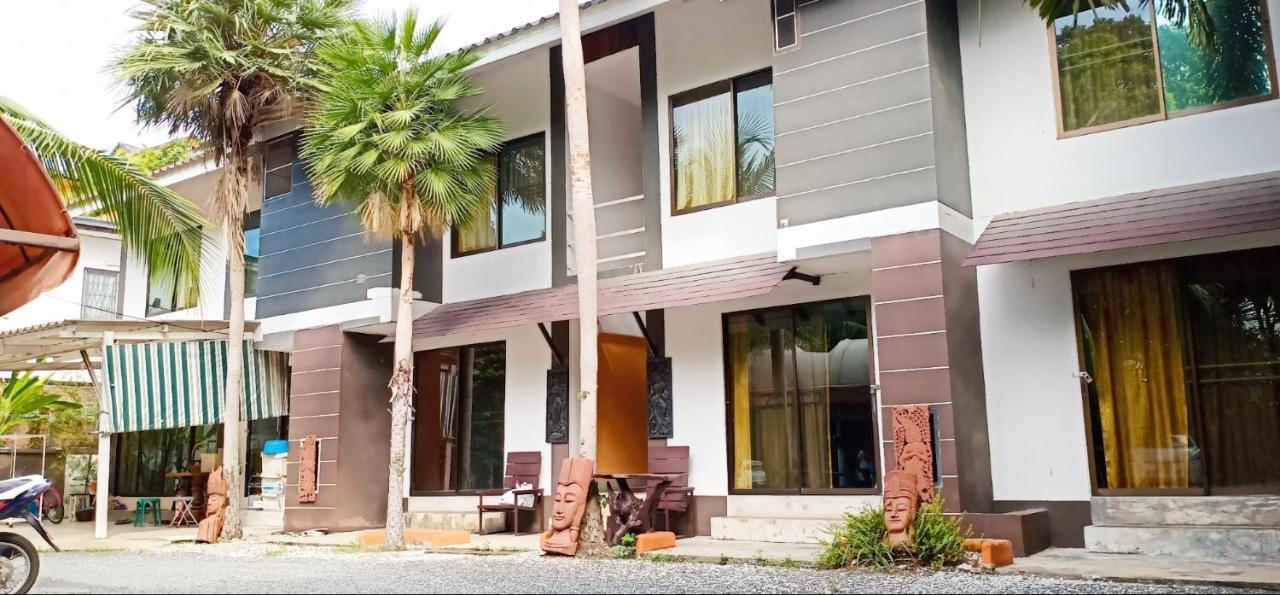Banyan Resort Bangsaen Esterno foto