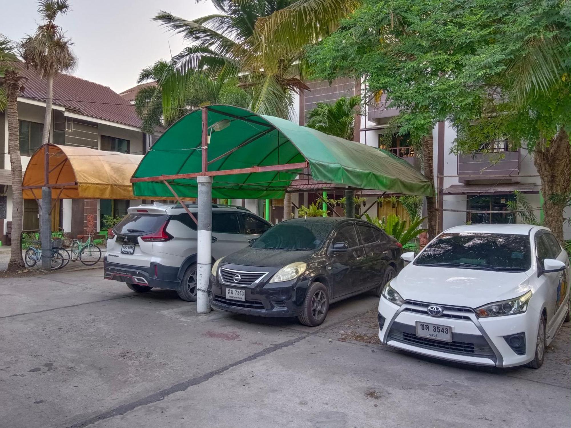 Banyan Resort Bangsaen Esterno foto